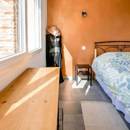 Spacious Farmhouse In With Garden Lison