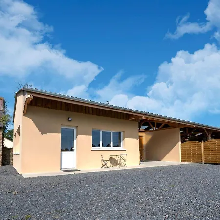 Spacious Farmhouse In With Garden Feriehus